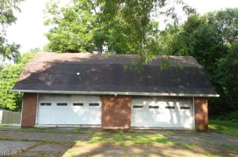 356 Poland Ave, Struthers, OH 44471 photo 2