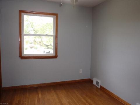 116 Elma Dr, Elyria, OH 44035 photo 10