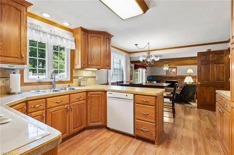 116 Buckingham Dr, Elyria, OH 44035 photo 12