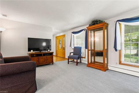 116 Buckingham Dr, Elyria, OH 44035 photo 5