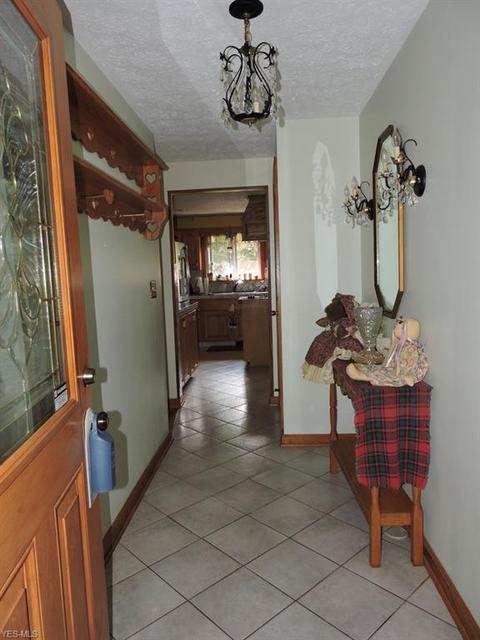 2201 Crosshaven Rd NW, Canton, OH 44708 photo 5