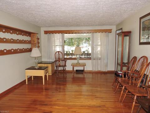 2201 Crosshaven Rd NW, Canton, OH 44708 photo 6