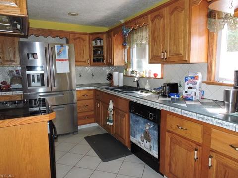 2201 Crosshaven Rd NW, Canton, OH 44708 photo 7