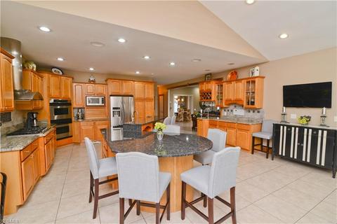 130 Oak Tree Dr, Canfield, OH 44406 photo 19