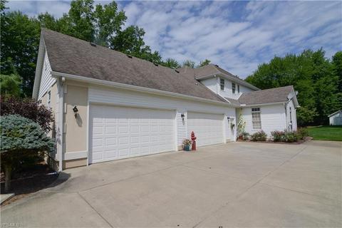 130 Oak Tree Dr, Canfield, OH 44406 photo 4