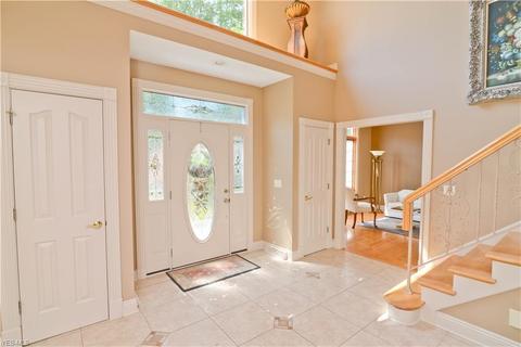 130 Oak Tree Dr, Canfield, OH 44406 photo 6