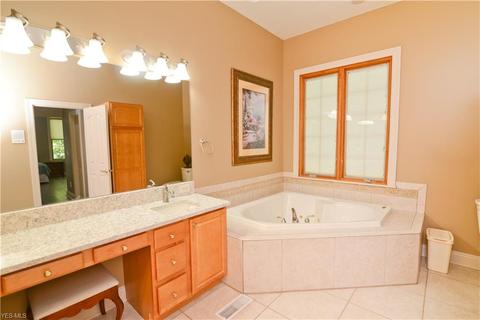 130 Oak Tree Dr, Canfield, OH 44406 photo 26