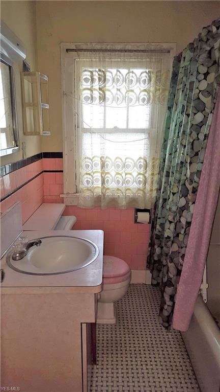 1530 E 214th St, Euclid, OH 44117 photo 10