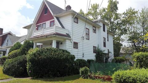 1530 E 214th St, Euclid, OH 44117 photo 2