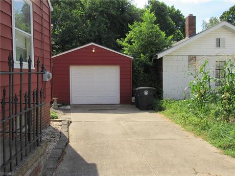 664 Lucille Ave, Akron, OH 44310 photo 16