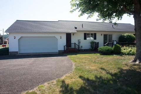 195 Allison Ave, Killbuck, OH 44637 photo 4