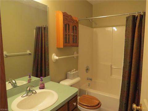 107 Stonehedge Dr, Elyria, OH 44035 photo 14
