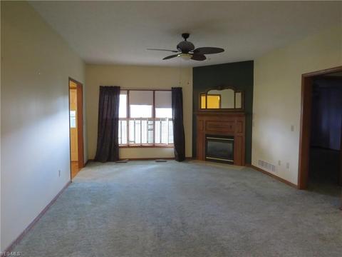 107 Stonehedge Dr, Elyria, OH 44035 photo 8