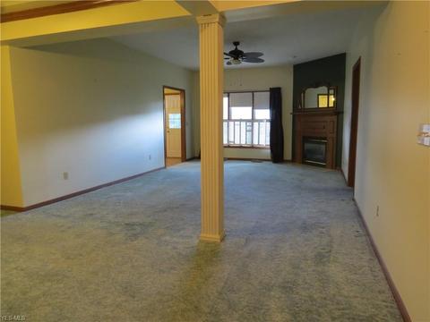 107 Stonehedge Dr, Elyria, OH 44035 photo 9