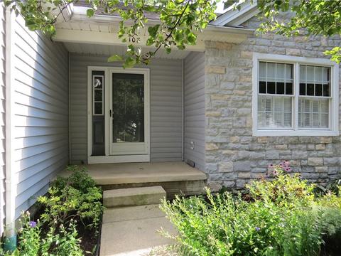 107 Stonehedge Dr, Elyria, OH 44035 photo 2
