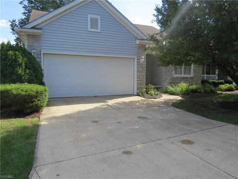 107 Stonehedge Dr, Elyria, OH 44035 photo 1