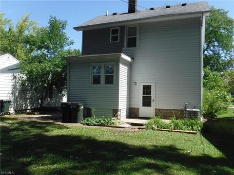 316 Olive St, Elyria, OH 44035 photo 6