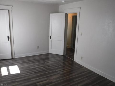316 Olive St, Elyria, OH 44035 photo 21
