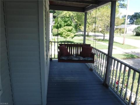 316 Olive St, Elyria, OH 44035 photo 8