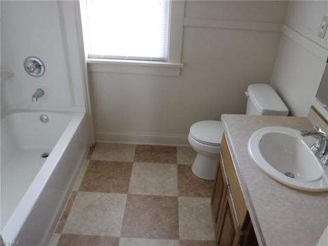 316 Olive St, Elyria, OH 44035 photo 19