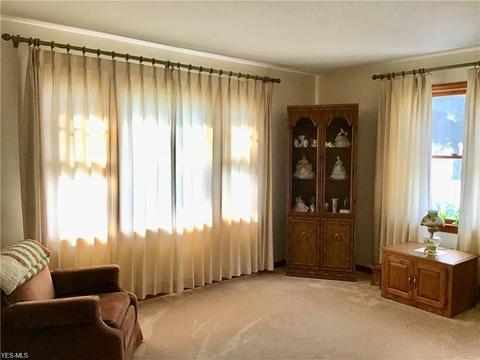 351 Penfield Ave, Elyria, OH 44035 photo 2