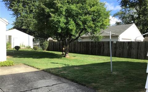 351 Penfield Ave, Elyria, OH 44035 photo 23
