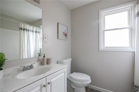 419 Concord Ave, Elyria, OH 44035 photo 14