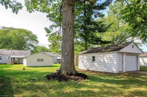 419 Concord Ave, Elyria, OH 44035 photo 4