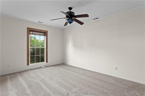 32 Valley Forge Ln, Elyria, OH 44035 photo 24