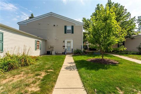 32 Valley Forge Ln, Elyria, OH 44035 photo 1