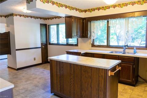 280 Windfall Ln, Wadsworth, OH 44281 photo 3