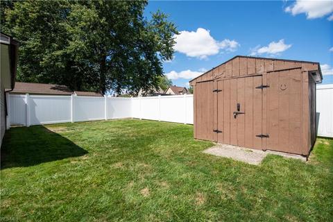 131 Creed St, Struthers, OH 44471 photo 6