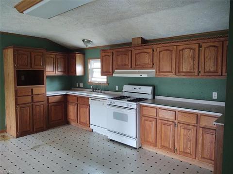 3107 Alliance Rd, Rootstown, OH 44272 photo 8