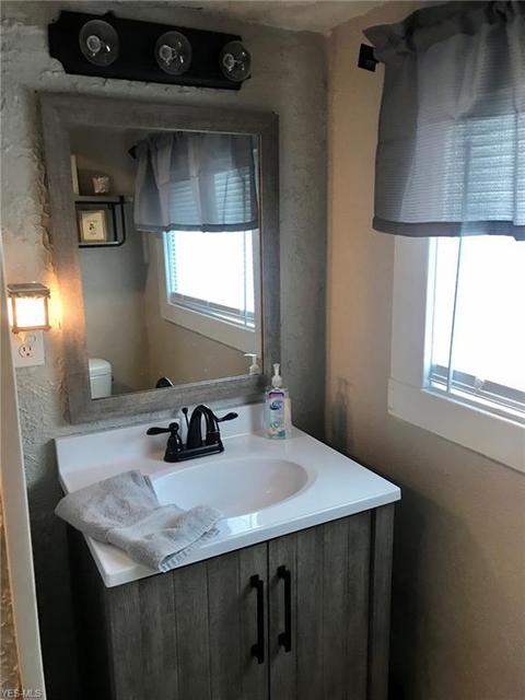 9 Second St, Beech Bottom, WV 26030 photo 13