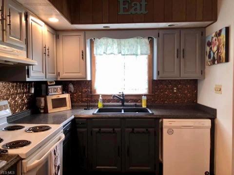 9 Second St, Beech Bottom, WV 26030 photo 7