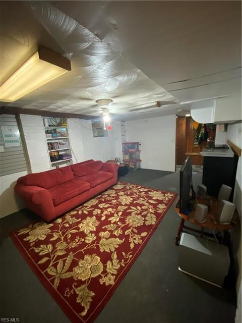 364 Sexton St, Struthers, OH 44471 photo 10