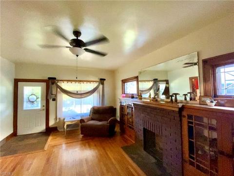 364 Sexton St, Struthers, OH 44471 photo 4