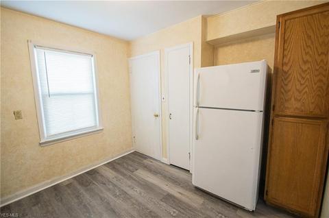 23811 Devoe Ave, Euclid, OH 44123 photo 8