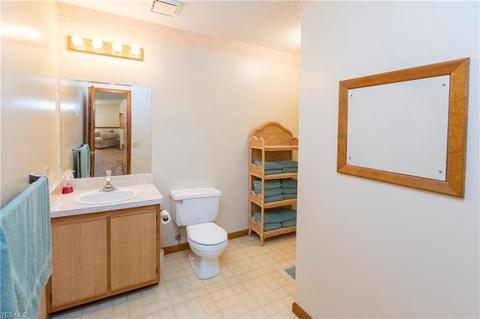9710 Running Brook Dr, Parma, OH 44130 photo 24