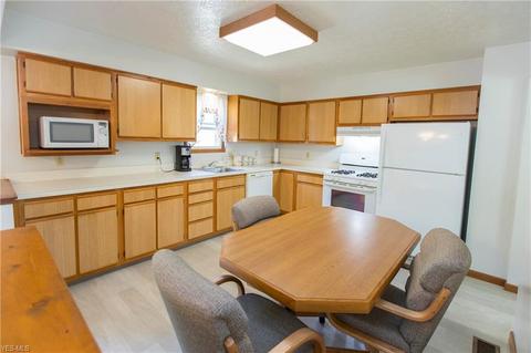 9710 Running Brook Dr, Parma, OH 44130 photo 12