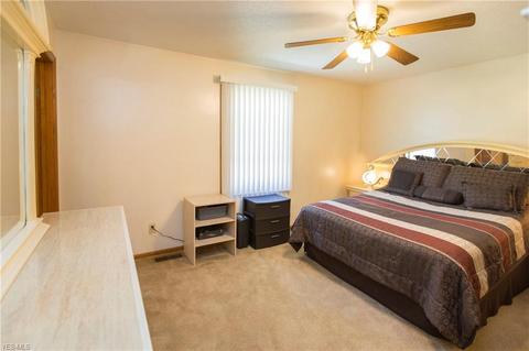 9710 Running Brook Dr, Parma, OH 44130 photo 16