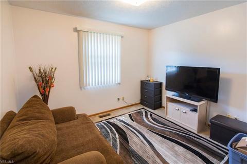 9710 Running Brook Dr, Parma, OH 44130 photo 20