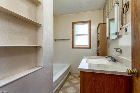 159 Parmely Ave, Elyria, OH 44035 photo 12