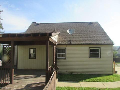 16 Parkway St, Struthers, OH 44471 photo 3