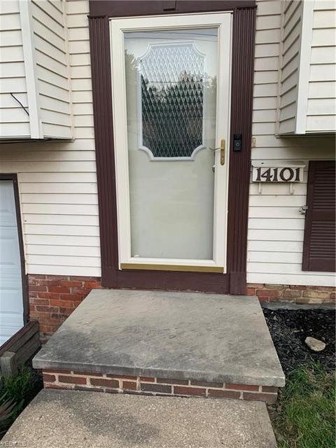 14101 Summit Ave, Maple Heights, OH 44137 photo 3