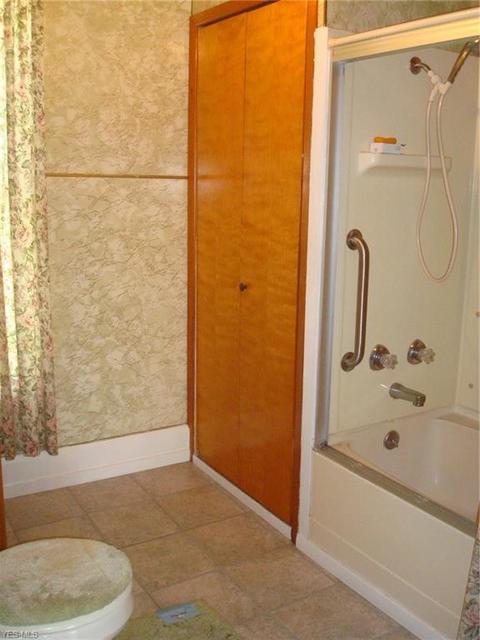 523 W 30th St, Ashtabula, OH 44004 photo 14