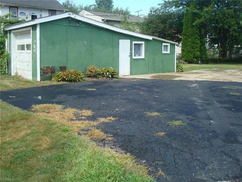 523 W 30th St, Ashtabula, OH 44004 photo 22