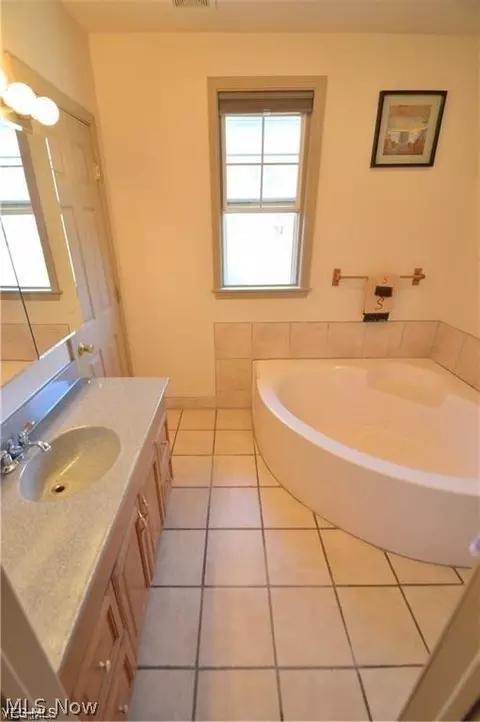 3855 Calla Rd E, Poland, OH 44514 photo 17