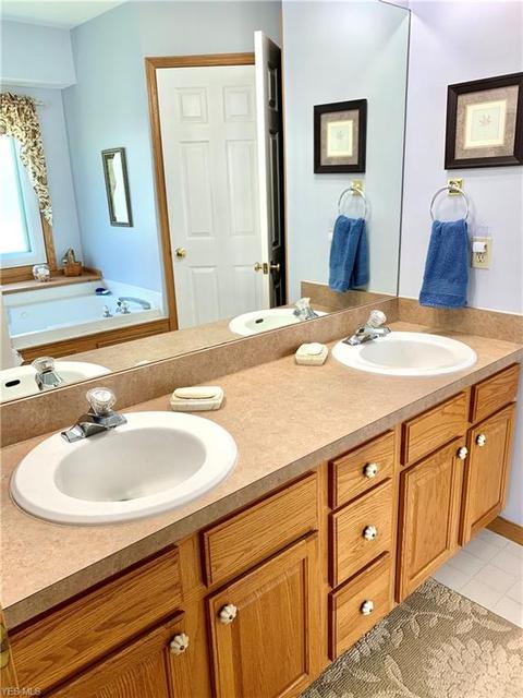 336 Pemberton Dr, Elyria, OH 44035 photo 19