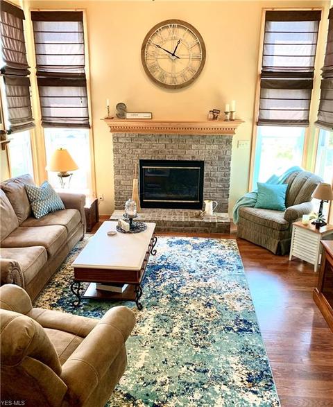 336 Pemberton Dr, Elyria, OH 44035 photo 4